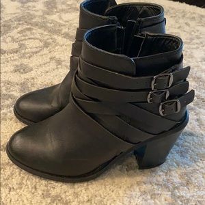 Ankle boots/ booties